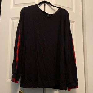 Black top with peek-a-boo Buffalo plaid sleeves sz 2XL